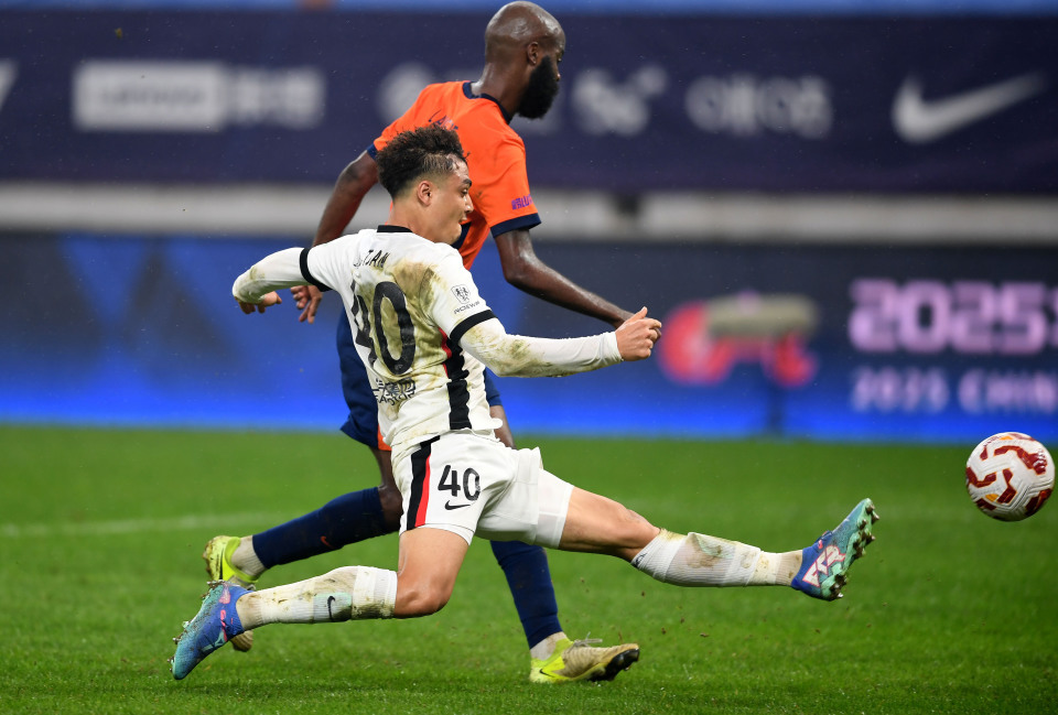 球员兰克尔, 新华社记者